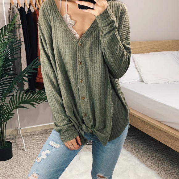 🆕 Vanessa -Olive Green Oversized Thermal Top - Picture 5 of 7